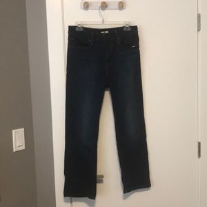 EUC Levi’s Dark wash jeans